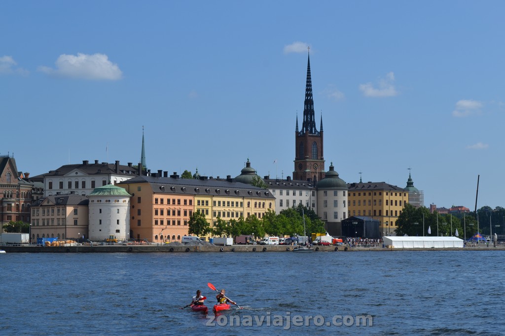 gamla stan estocolmo en un crucero en un día