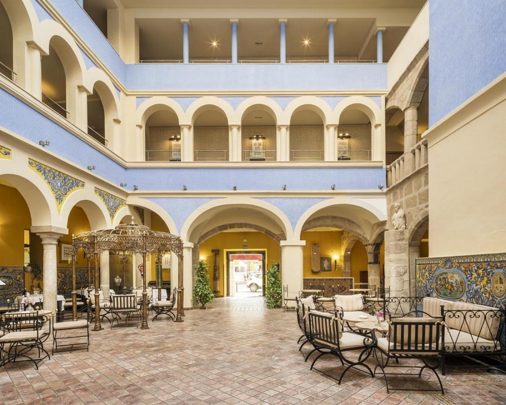 Hotel Ilunion Merida Palace