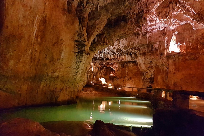 LeÃ³n-cuevas-del-valporquero