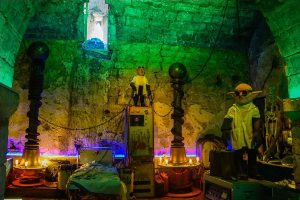 castillo encantado trigueros del valle en familia