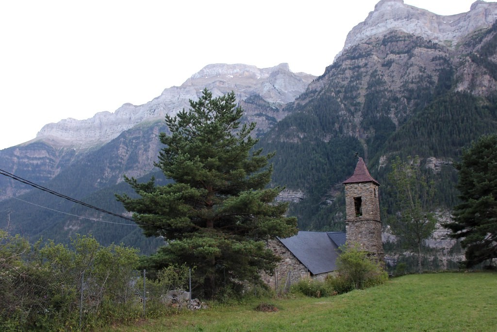 iglesia de la asuncion espierba