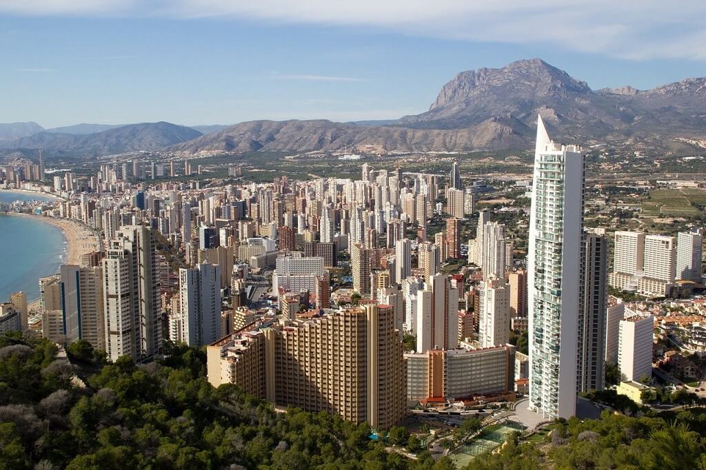 donde aparcar gratis en benidorm