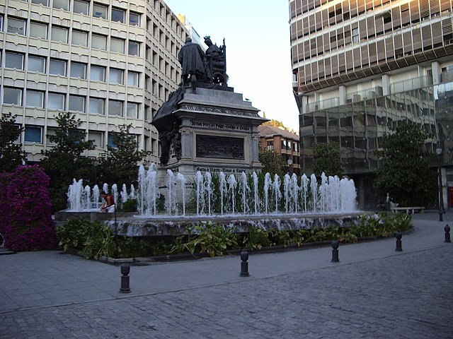 Plaza de Isabel la Católica Granada