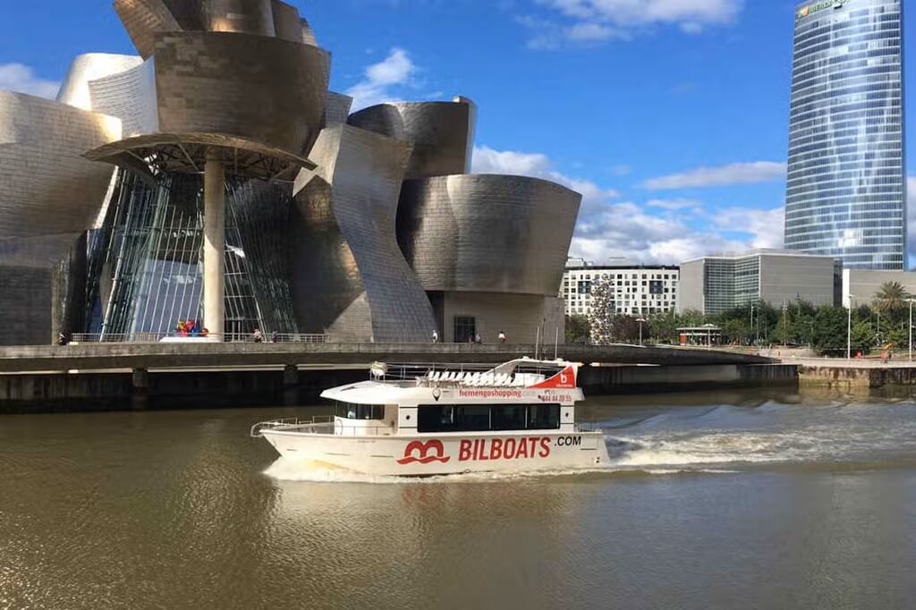 Paseo en barco por la Ría de Bilbao