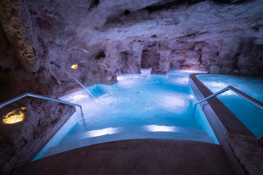Balneario De Puente Viesgo