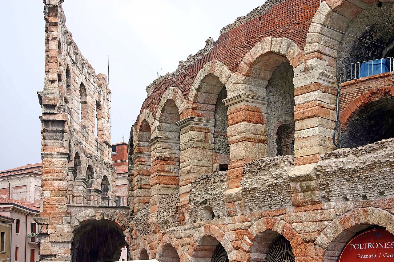 Arena de Verona, el anfiteatro romano de Verona, Italia