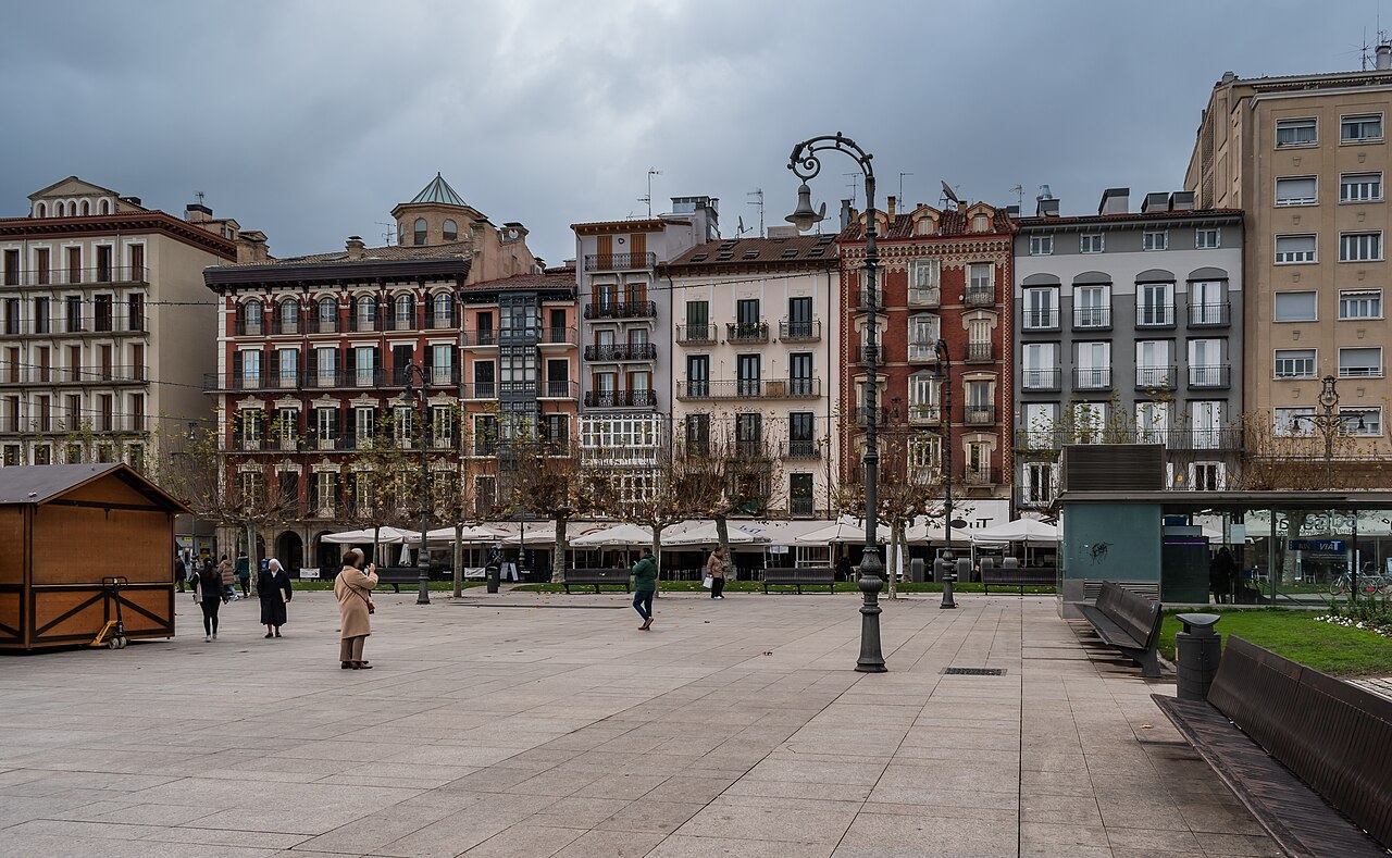 La Plaza del Castillo, en el centro de Pamplona, Navarra
