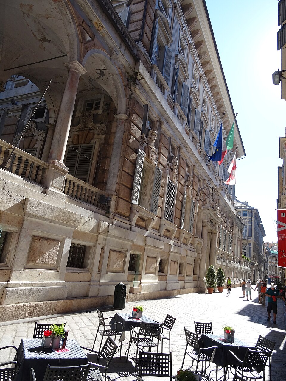 Fachadas de los Palazzi dei Rolli en la Via Garibaldi de Génova