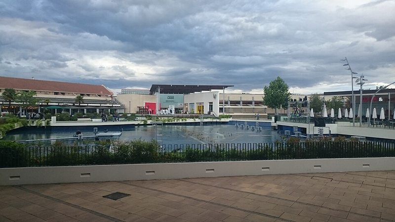 Lago y fuente cibernética del centro comercial Parquesur, Leganés