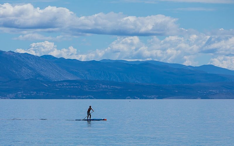 Paddle surf en el Mediterráneo, actividad náutica familiar en Oropesa del Mar