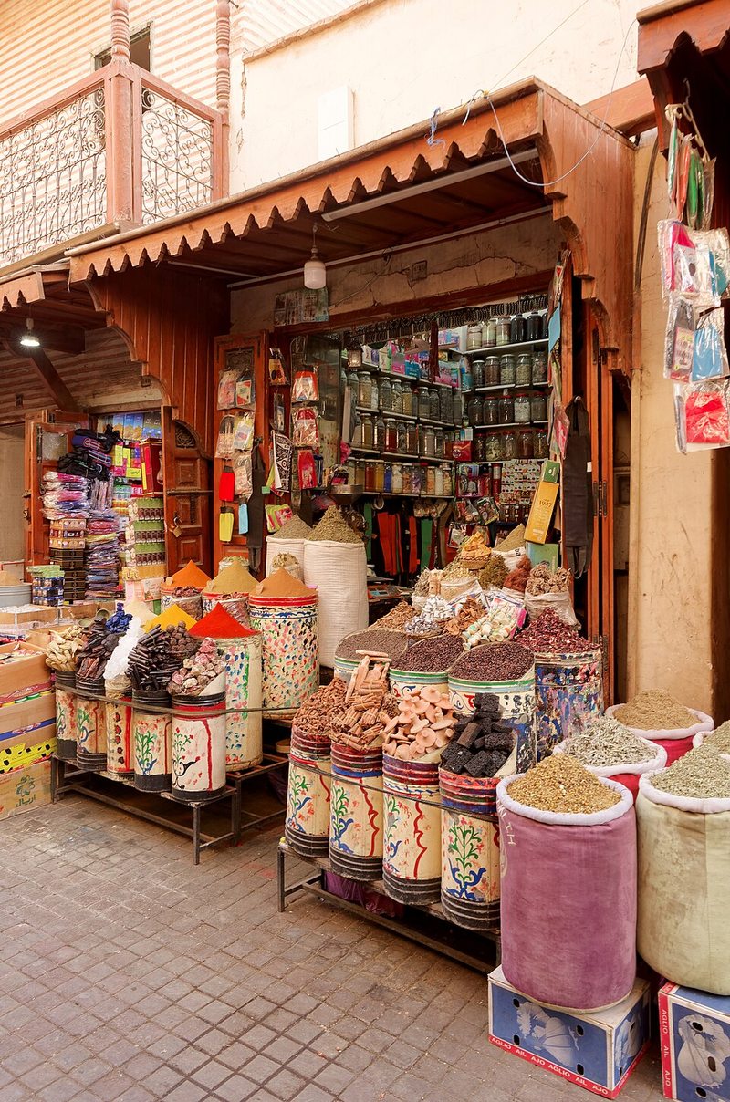 Puesto de especias en un zoco de Marrakech