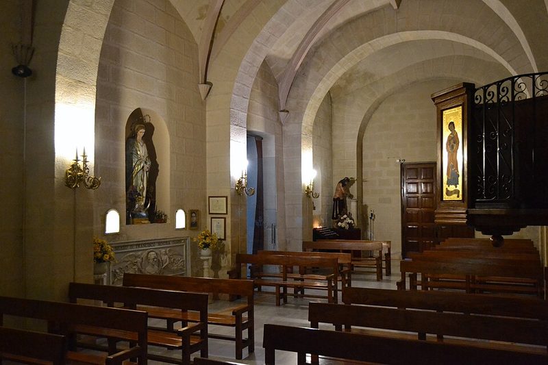 Interior de la Iglesia Antigua de Calpe en el casco histórico