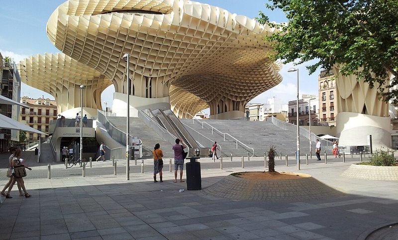 Setas de Sevilla (Metropol Parasol) en la plaza de la Encarnación