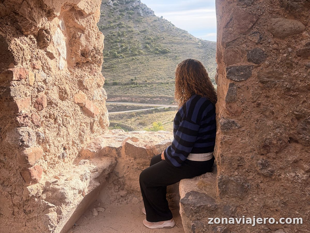 Vistas del valle desde una ventana del castillo de Clavijo, en los alrededores de Logroño