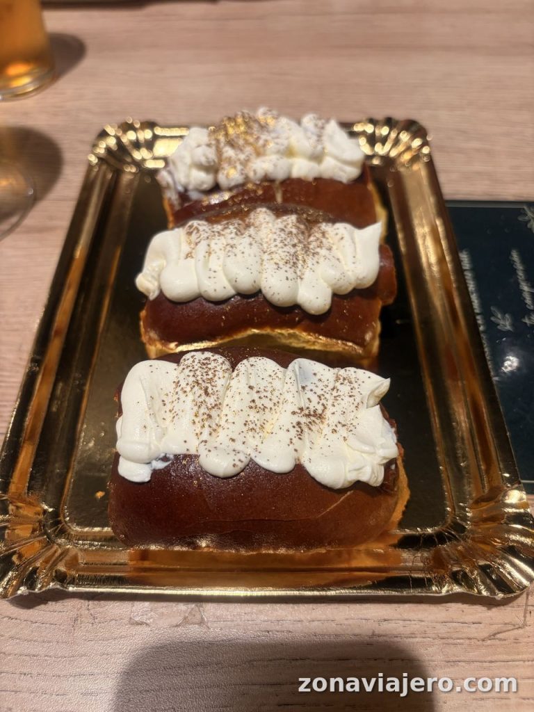 Pinchos de brioche con crema del bar Villa Rica en la calle Laurel de Logroño